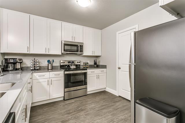 Building Photo - 3813 Huntington Dr