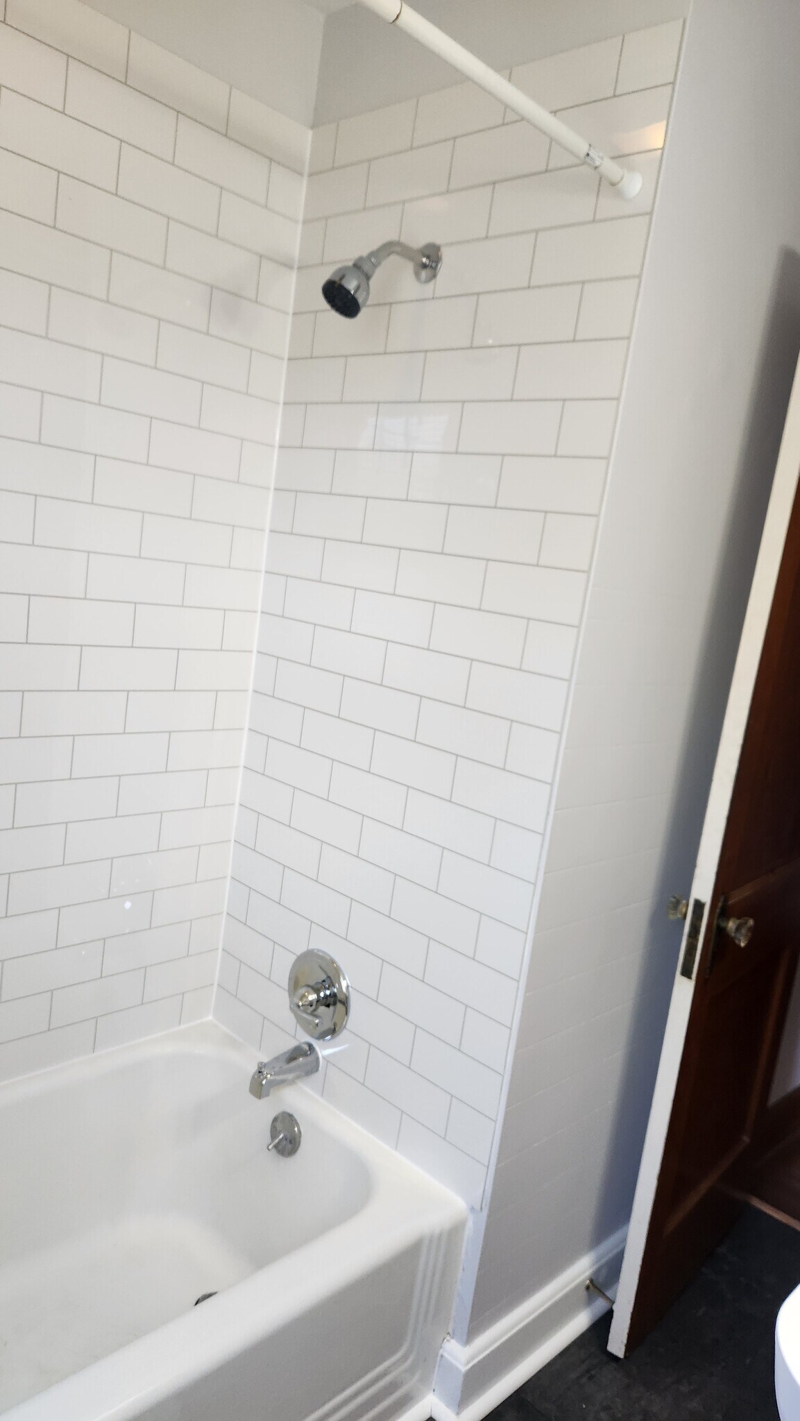 Building Photo - 22 W Areba Ave