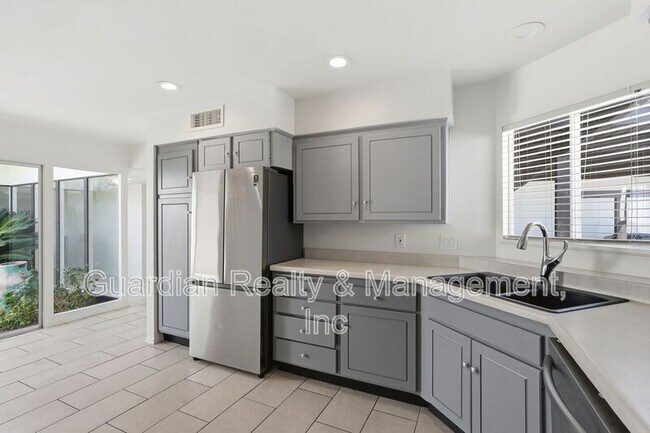 Building Photo - 7238 E Joshua Tree Ln