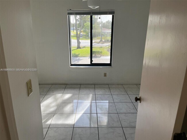 Building Photo - 1001 Green Pine Blvd