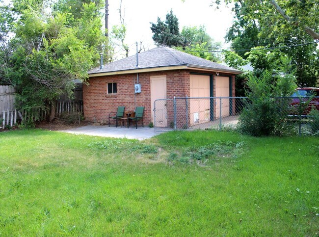 Building Photo - 2134 10th Street Rd