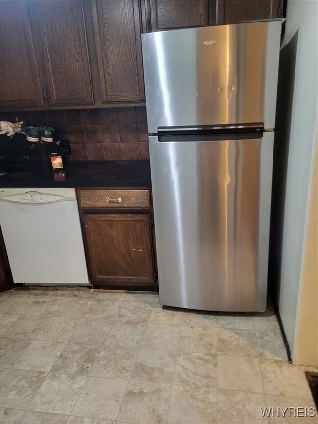 Building Photo - 267 Crestwood Ave