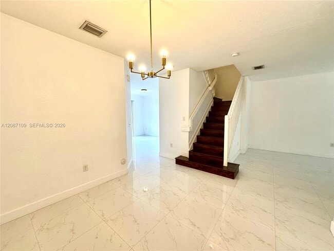 Building Photo - 20733 NE 10th Ct