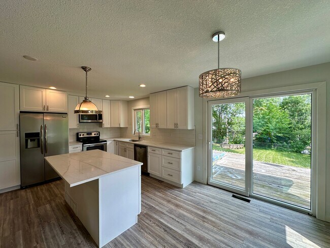 Building Photo - 3206 Vale Cir SW