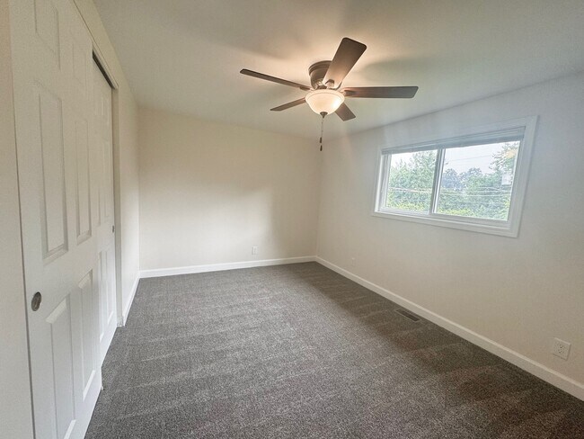 Building Photo - 317 Hadleigh Rd