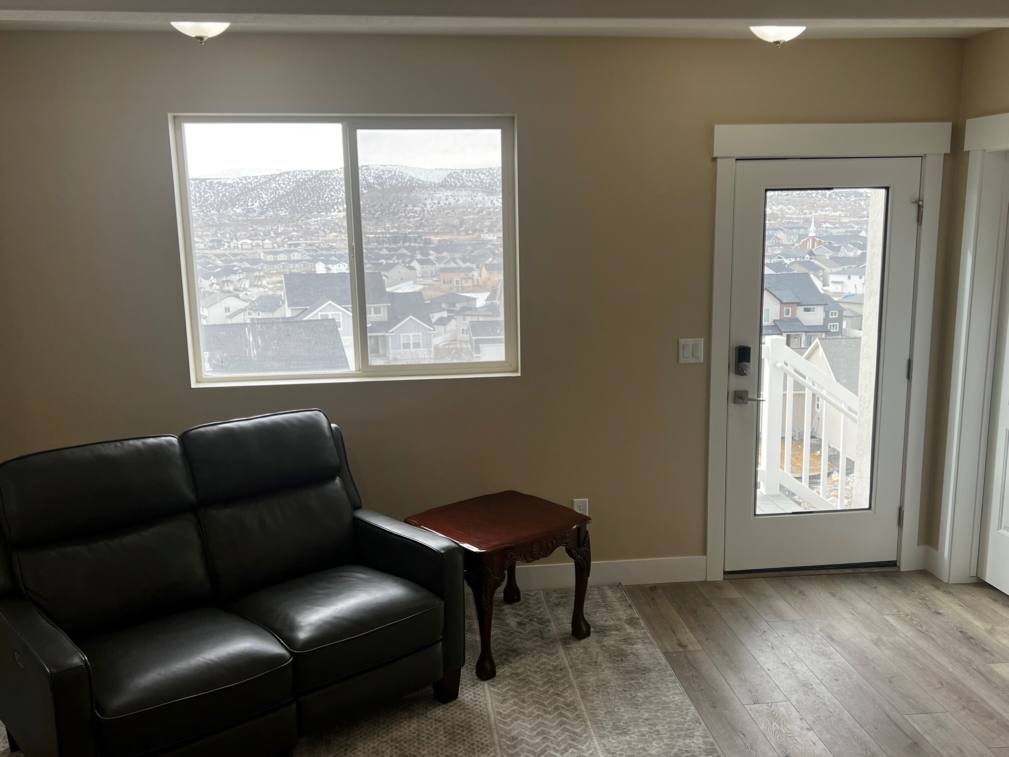 Sitting area by front door - 1813 W Olympus Dr
