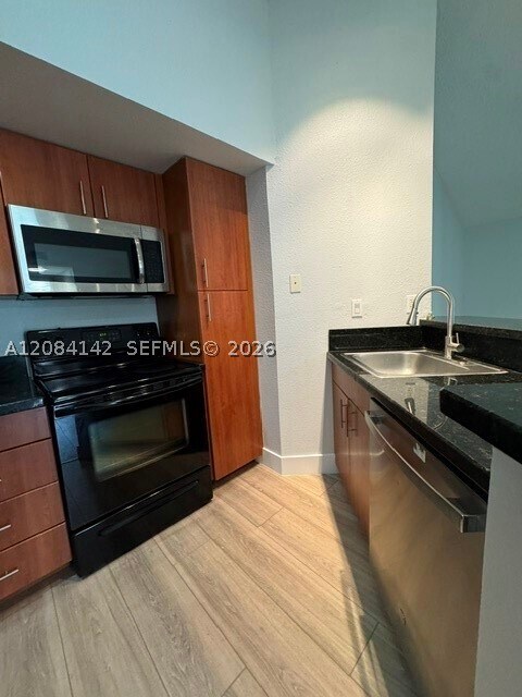 Building Photo - 731 Vista Isles Dr