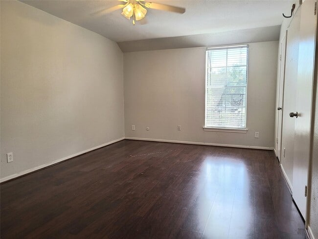 Building Photo - 11550 Chimney Rock Rd