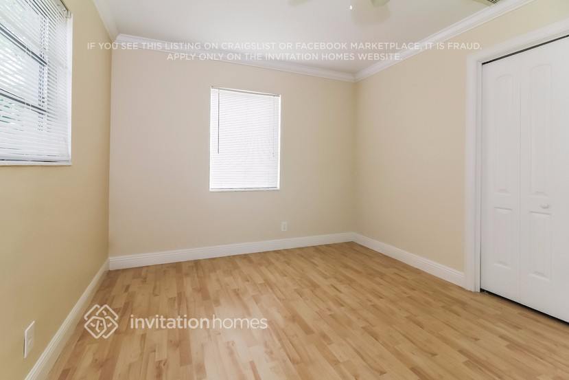 Building Photo - 6565 Westview Dr