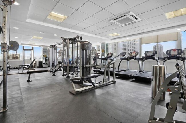 Building Photo - 1 bedroom in New York NY 10065
