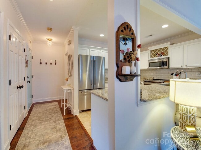 Building Photo - 3806 Selwyn Farms Ln