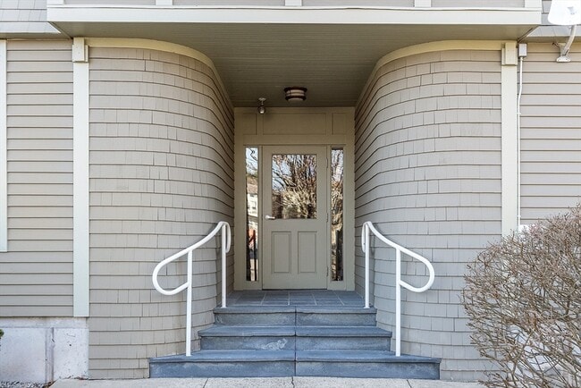 Building Photo - 3 Harvest Dr