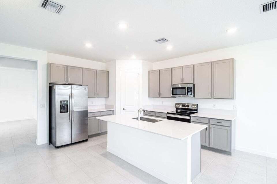 Building Photo - 4819 Navali Dr