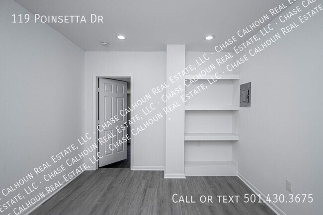 Building Photo - 119 Poinsetta Dr