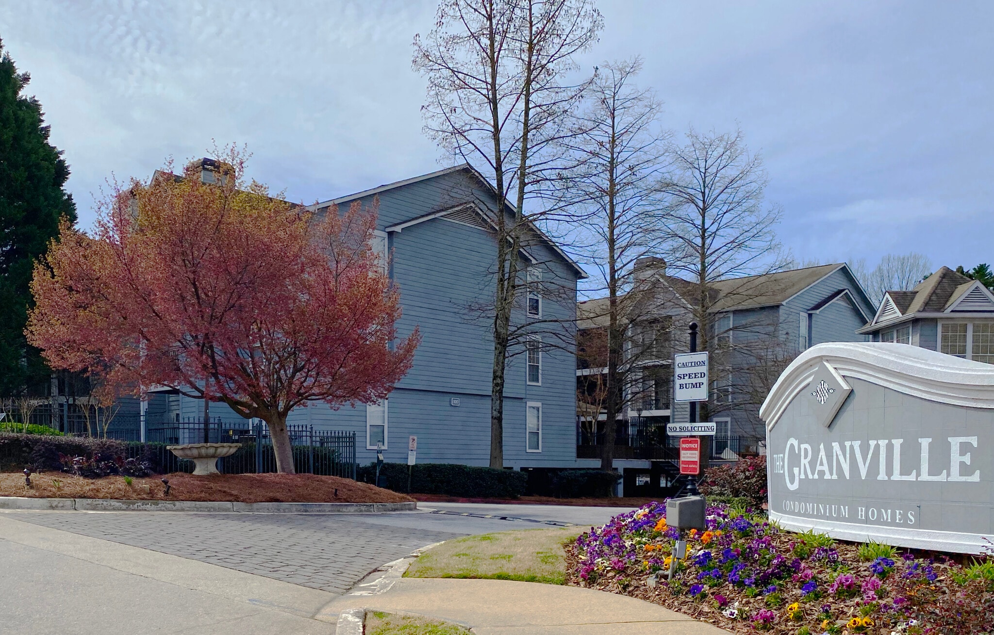 Building Photo - 635 Granville Ct