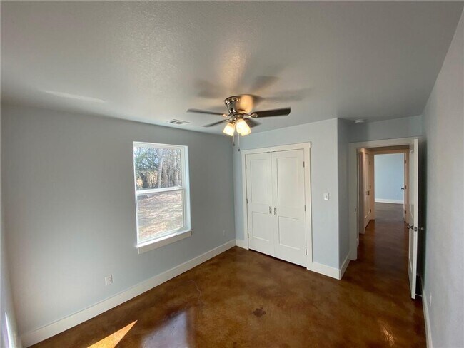 Building Photo - 300 Pendergrass St