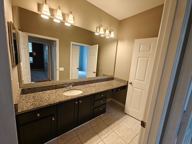 Building Photo - 6214 Stevenson Dr