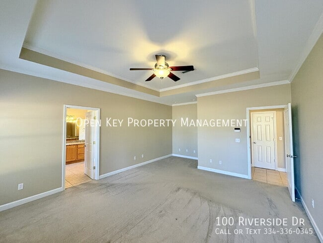 Building Photo - 100 Riverside Dr