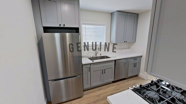 Building Photo - Upgraded 4Bd 2Ba Home