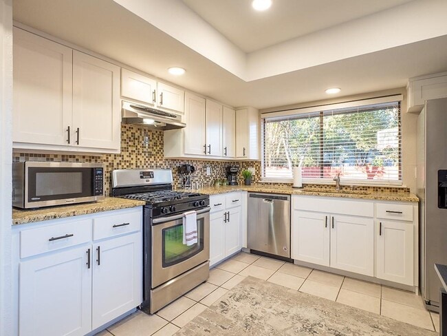 Building Photo - 11618 Sherwood Forest