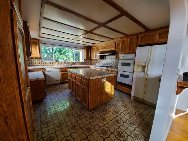 Building Photo - 2937 Virginia Ave