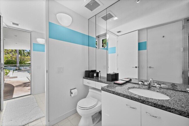 Building Photo - 1600 N Ocean Blvd