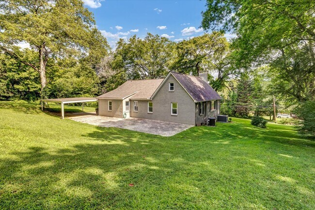 Building Photo - 5004 Holston Dr