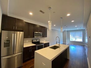 Building Photo - 1744 N Marshall St