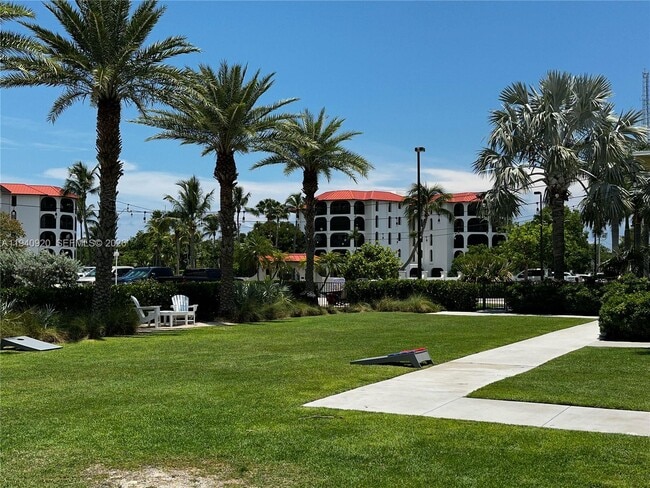 Building Photo - 1998 Overseas Hwy