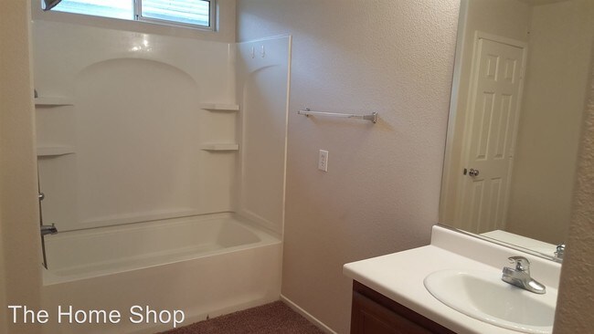 Building Photo - 4 br, 2.5 bath House - 5300 Welch Valley Ave.