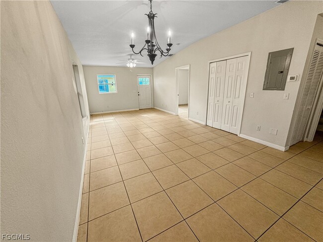 Building Photo - 1321 SE 8th Ave