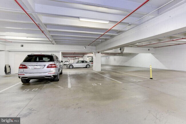 Building Photo - 24 Courthouse Sq