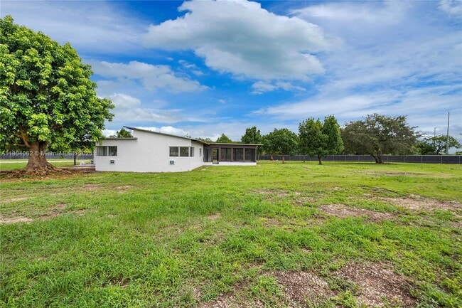 Building Photo - 25900 SW 167th Ave