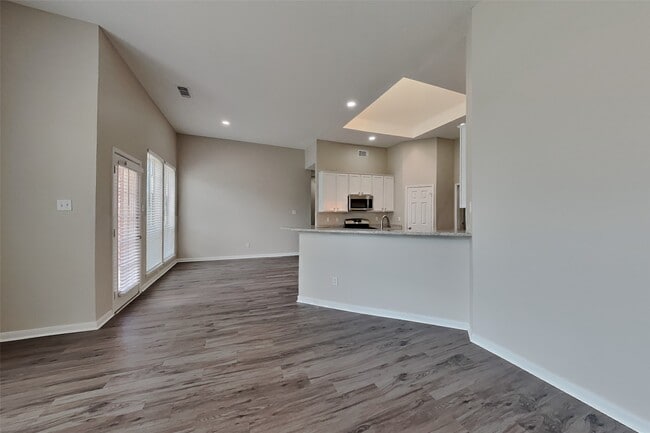 Building Photo - 11414 Oak Lake Glen Cir