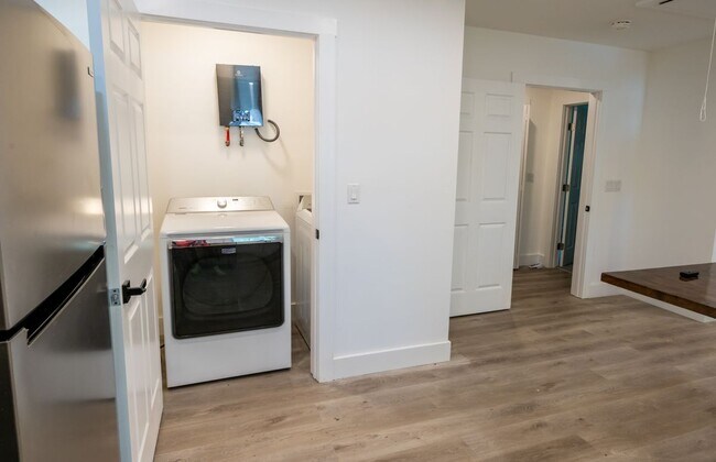 Building Photo - 3822 Bakers Ferry Rd SW