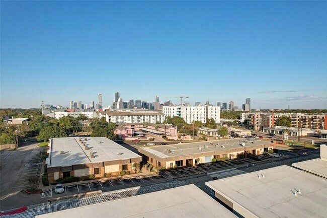 Building Photo - 1702 S Lamar Blvd