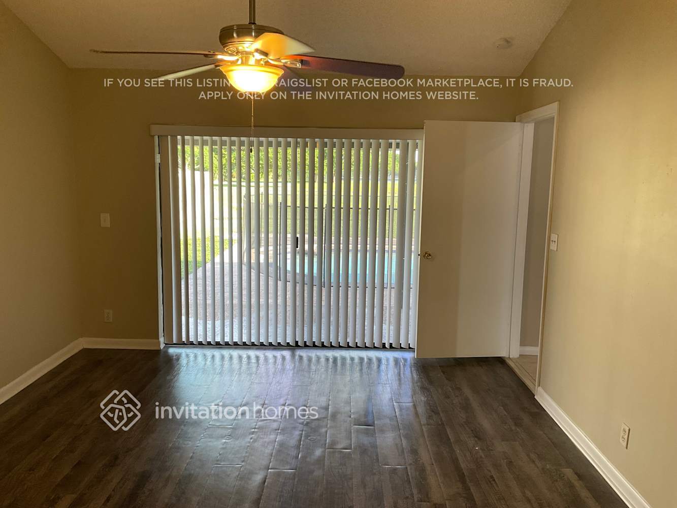 Building Photo - 9714 Sun Pointe Dr