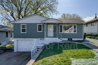 Building Photo - 2825 S 38th Ave