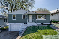 Building Photo - 2825 S 38th Ave