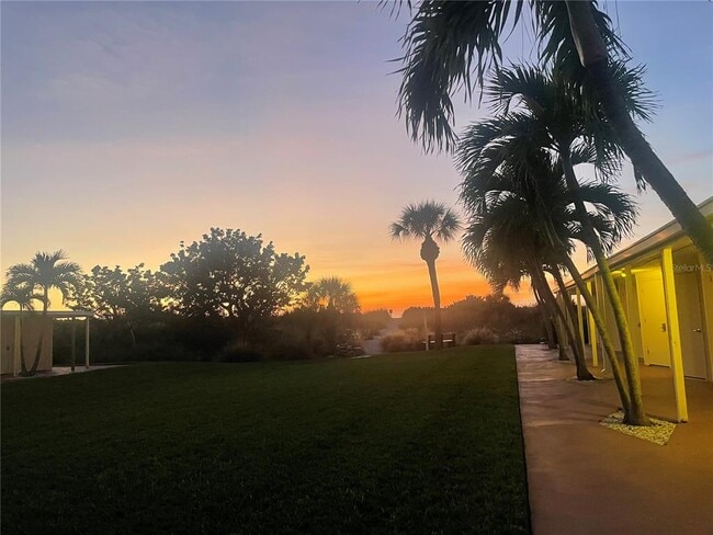 Building Photo - 8625 Midnight Pass Rd