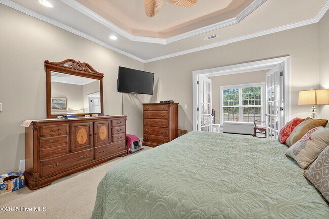 Building Photo - 3253 Gardenwood Dr