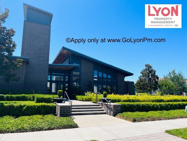 Building Photo - Modern Living in the heart of McKinley Village!