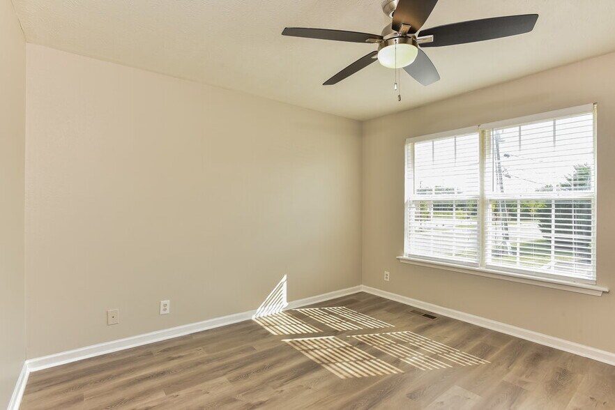 Building Photo - 675 Legacy Dr