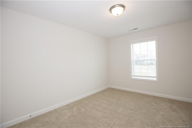 Building Photo - 1170 Camellia Dr