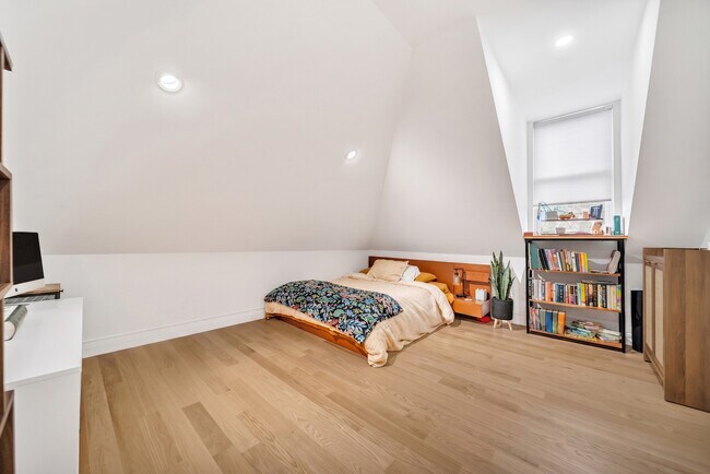 Building Photo - 57 Grampian Way