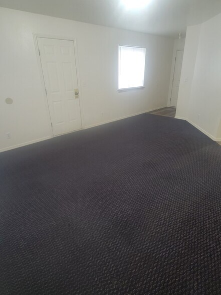 Building Photo - 2120 Stace St