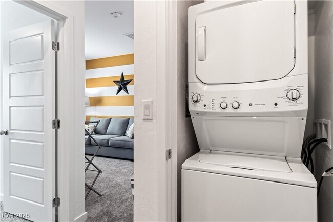 Building Photo - 965 Nevada State Dr