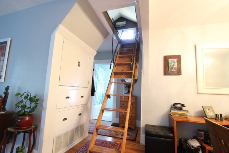 Building Photo - 3070 S Pennsylvania St