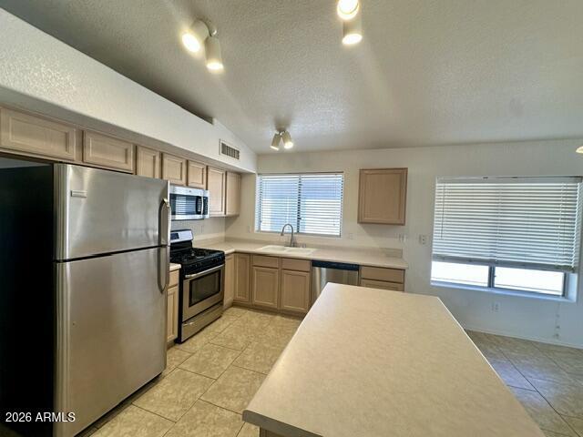Building Photo - 547 W Bluefield Ave