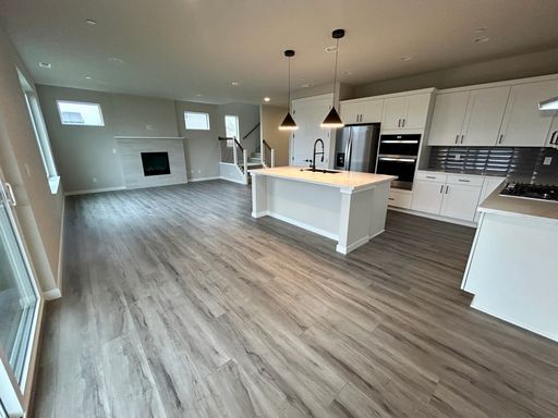 Building Photo - Stunning BRAND NEW 3 bed 2.5 bath home in ...